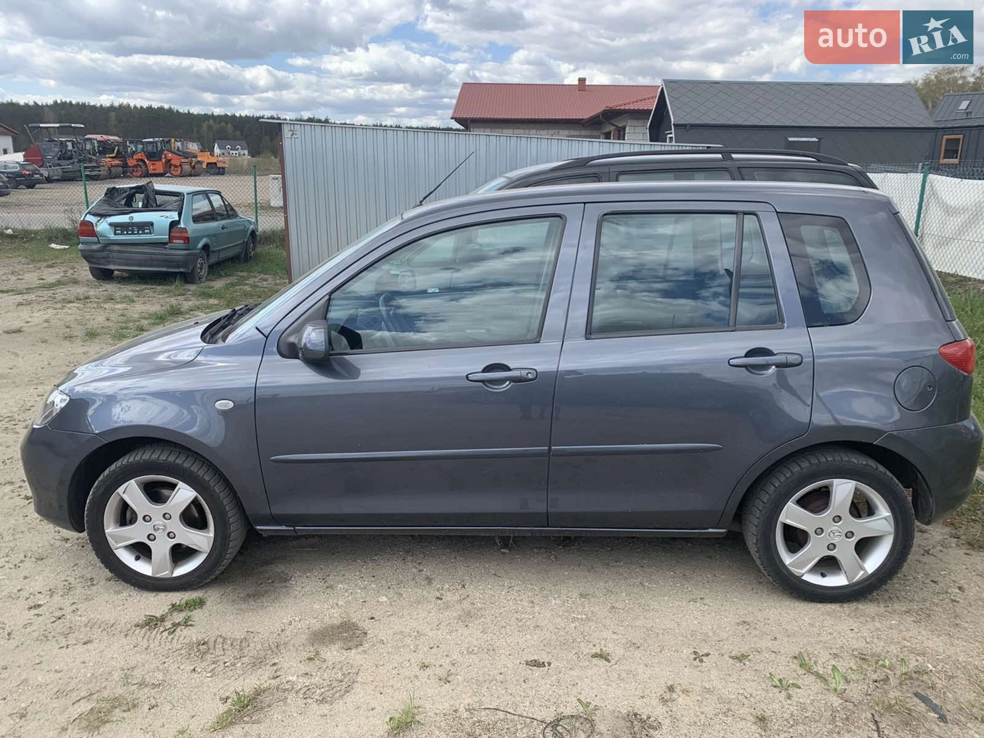 Mazda 2, 2005