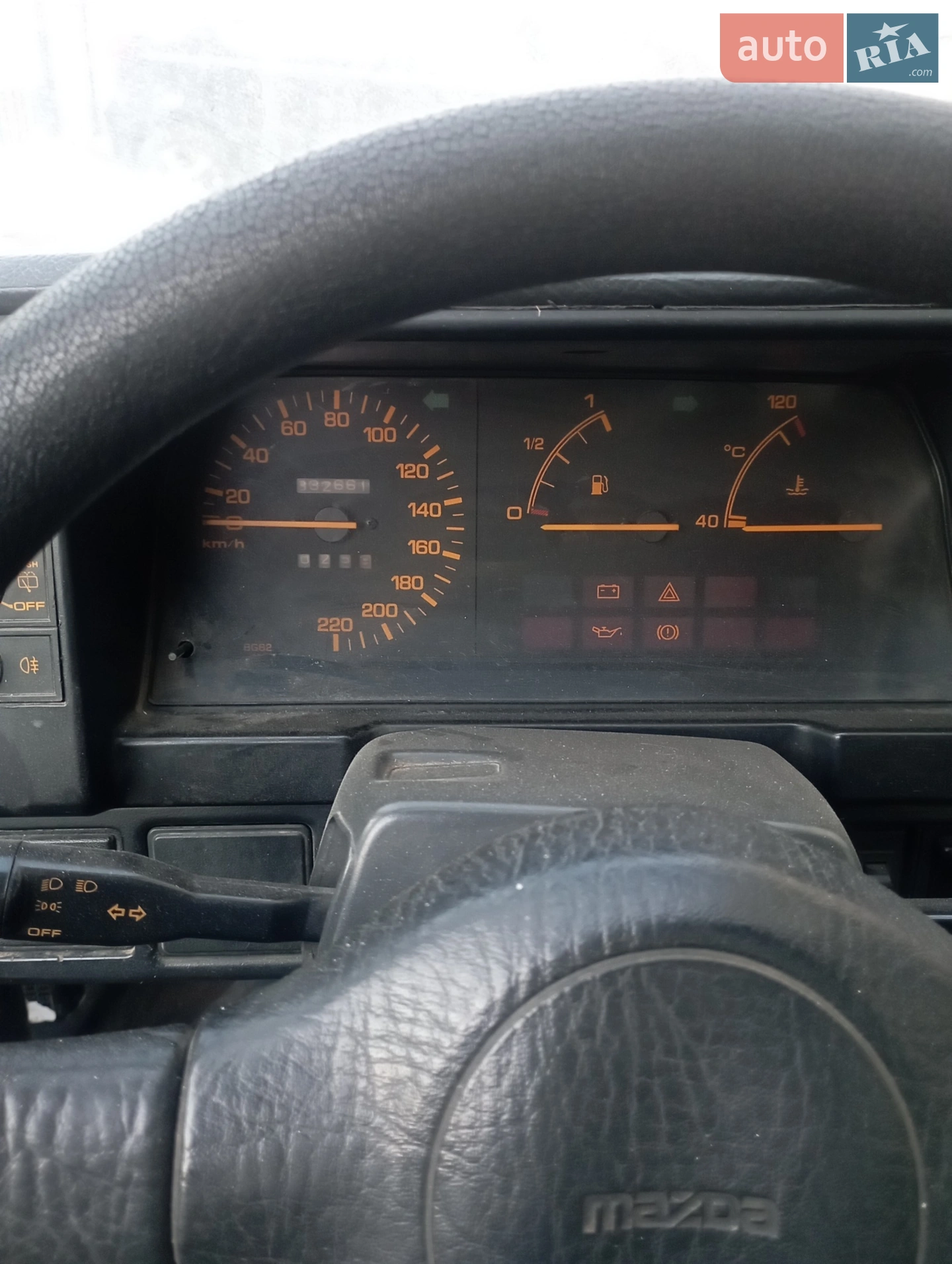 Mazda 323, 1987
