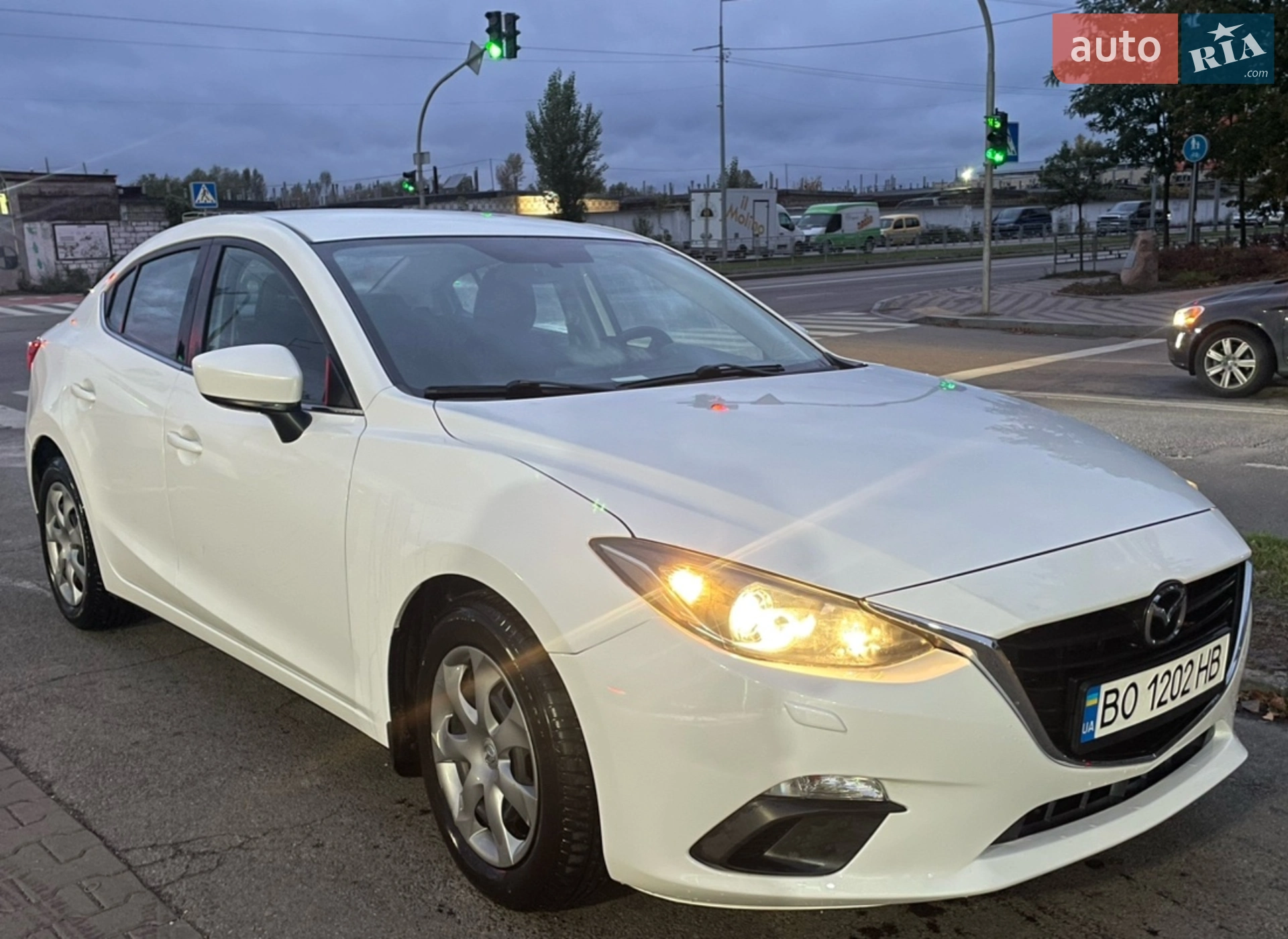 Mazda 3, 2015
