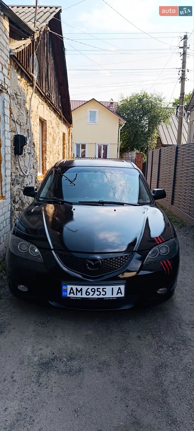 Mazda 3, 2004