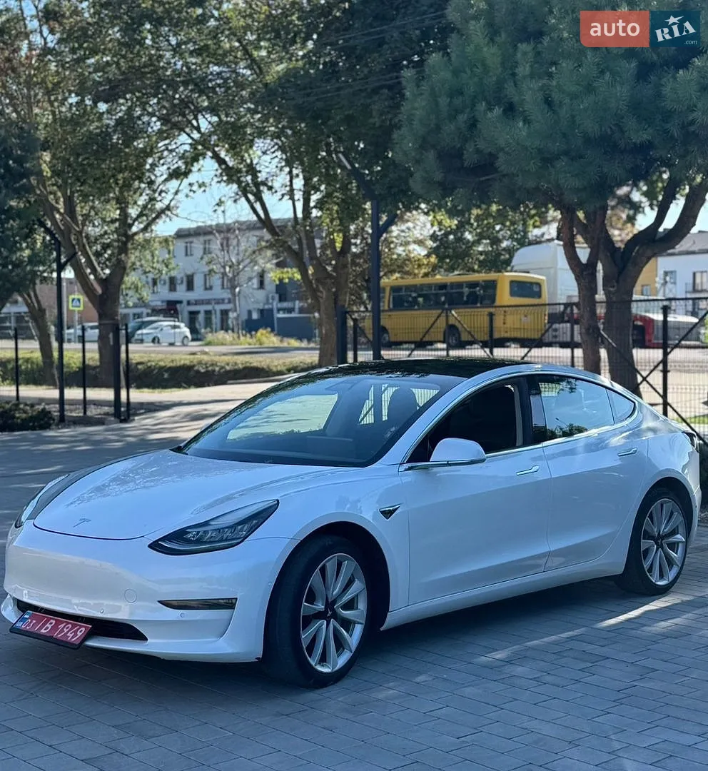 Tesla Model 3, 2019