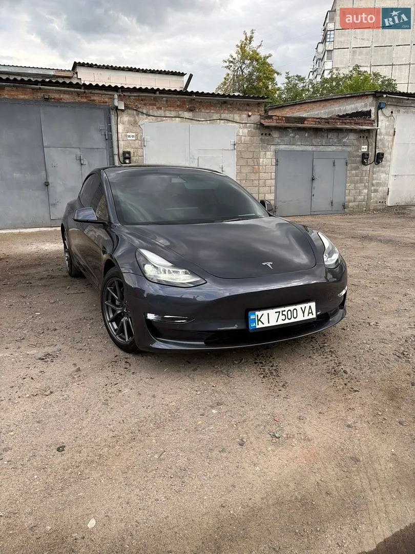 Tesla Model 3 2021 — 1
