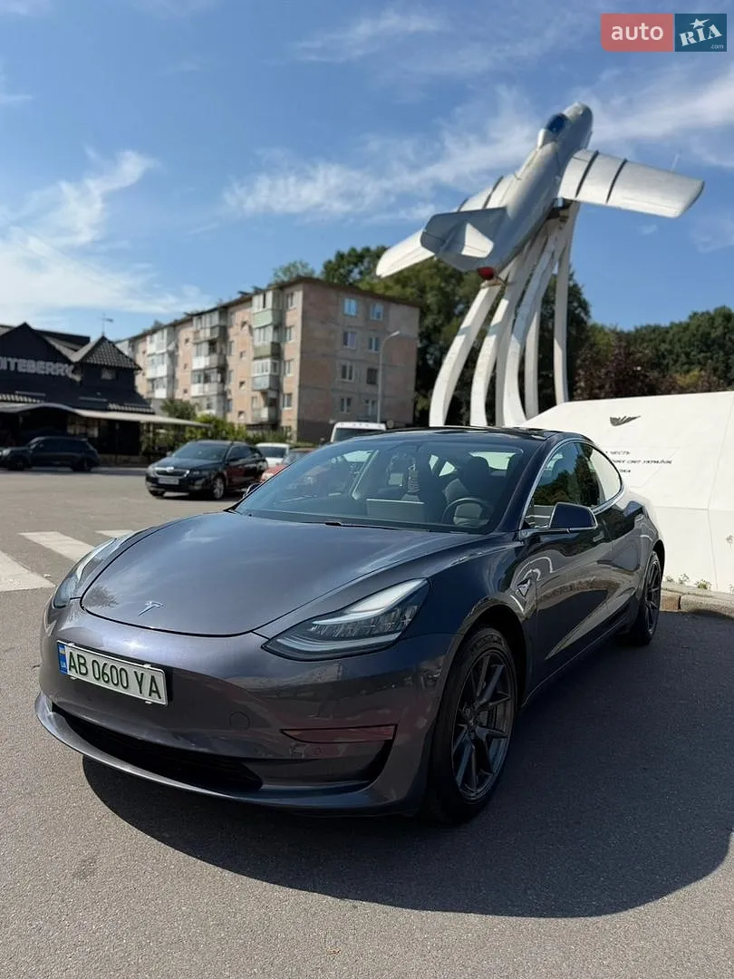 Tesla Model 3 2020 — 1