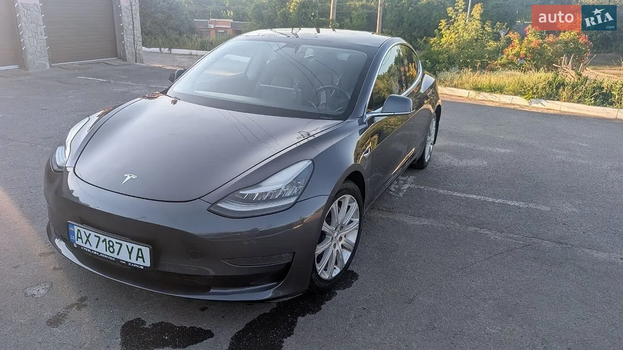 Tesla Model 3 2018 — 1