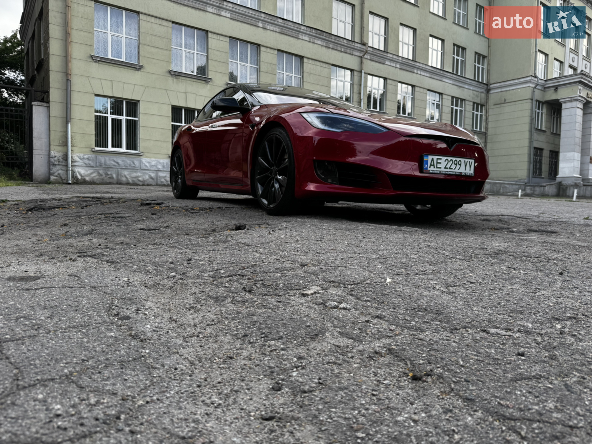 Tesla Model S 2019 — 1