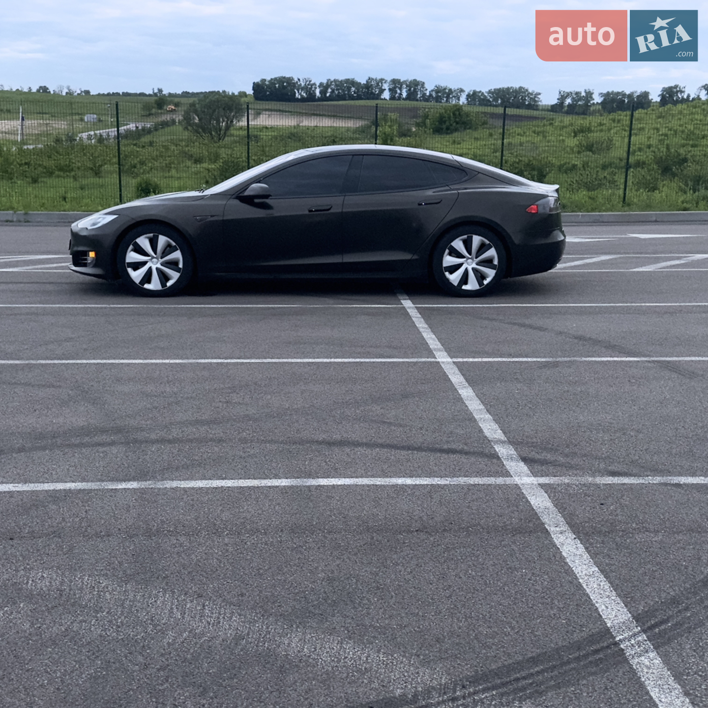 Tesla Model S, 2016