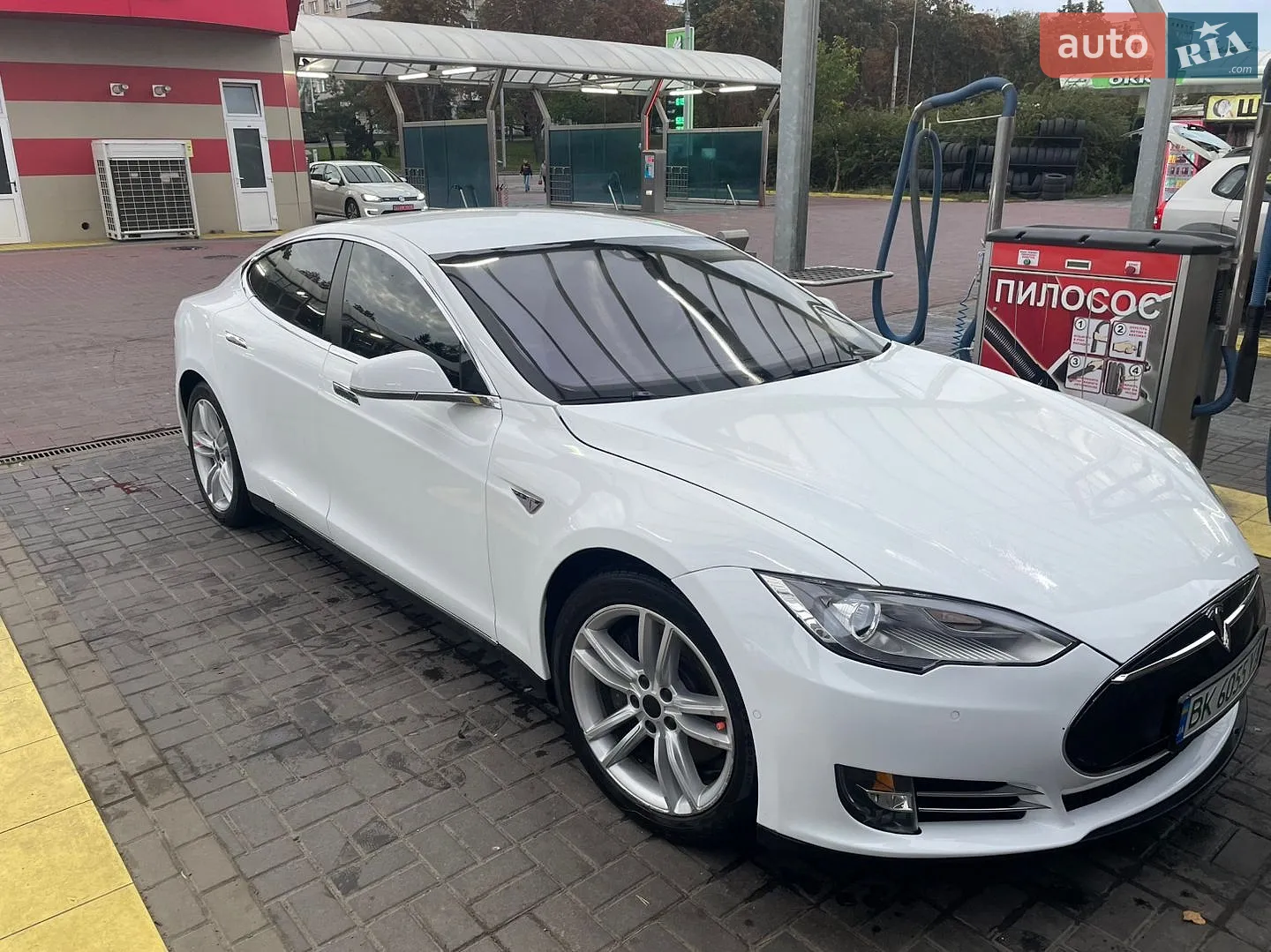 Tesla Model S, 2015