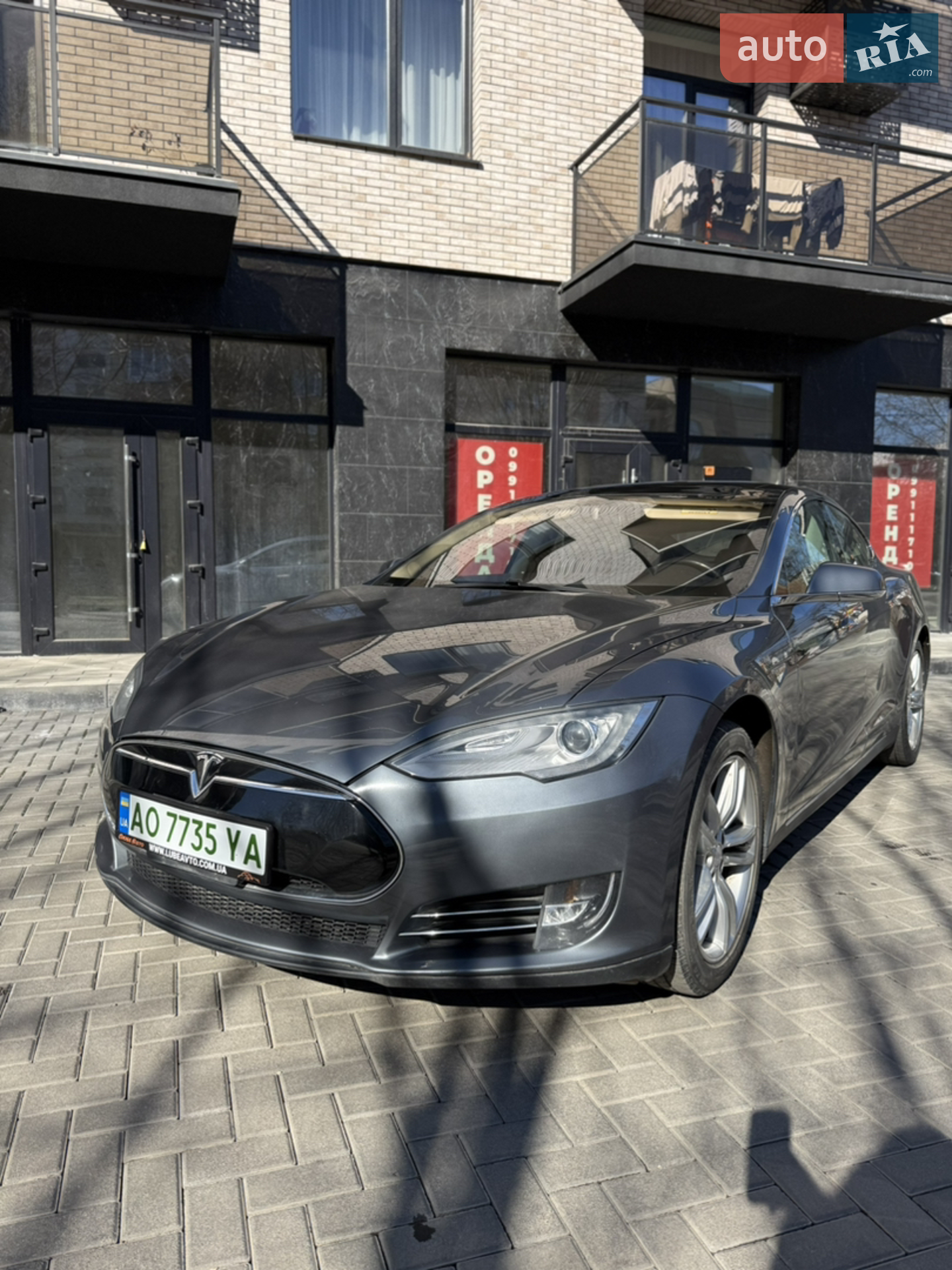 Tesla Model S, 2013