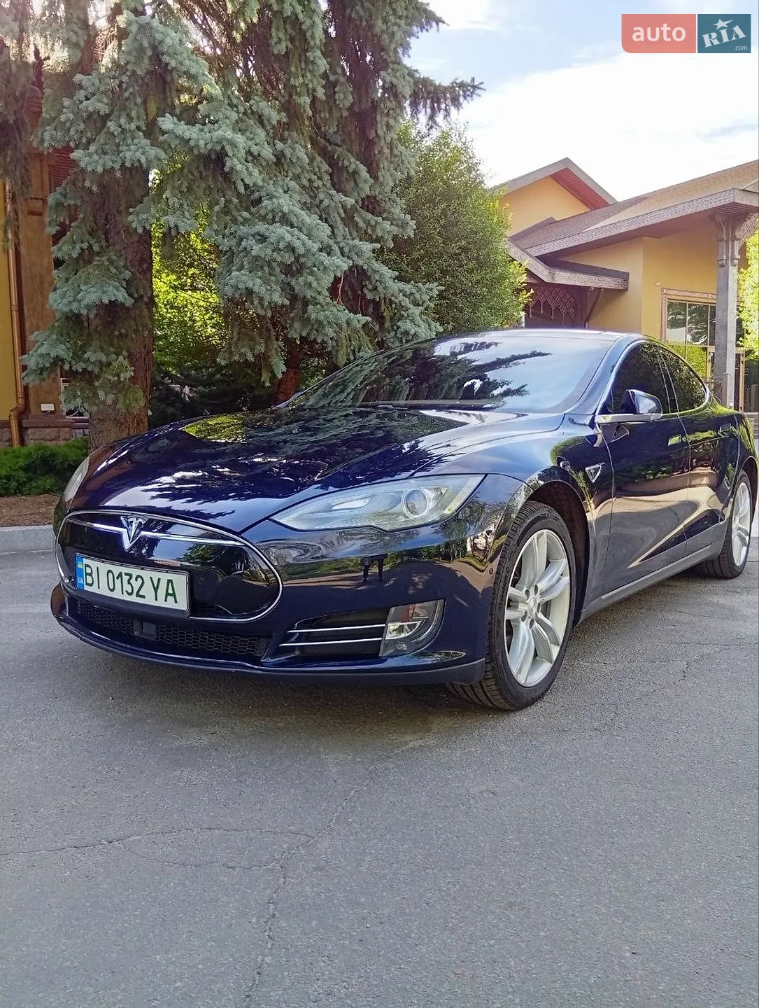Tesla Model S, 2015