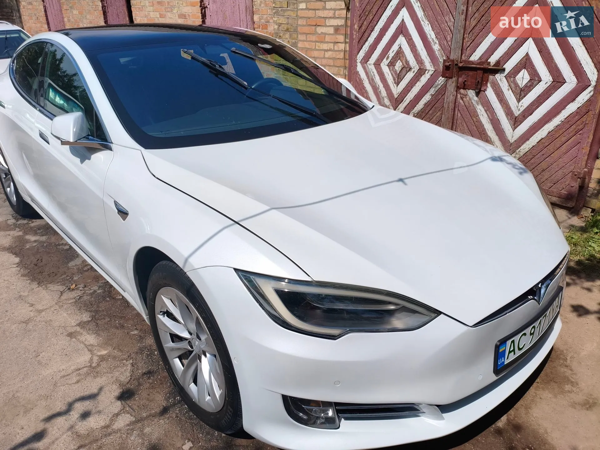 Tesla Model S, 2018