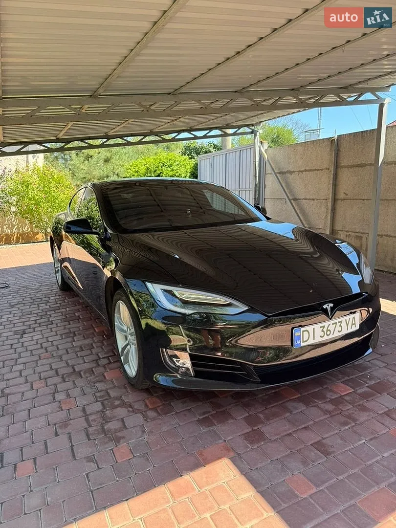 Tesla Model S, 2018
