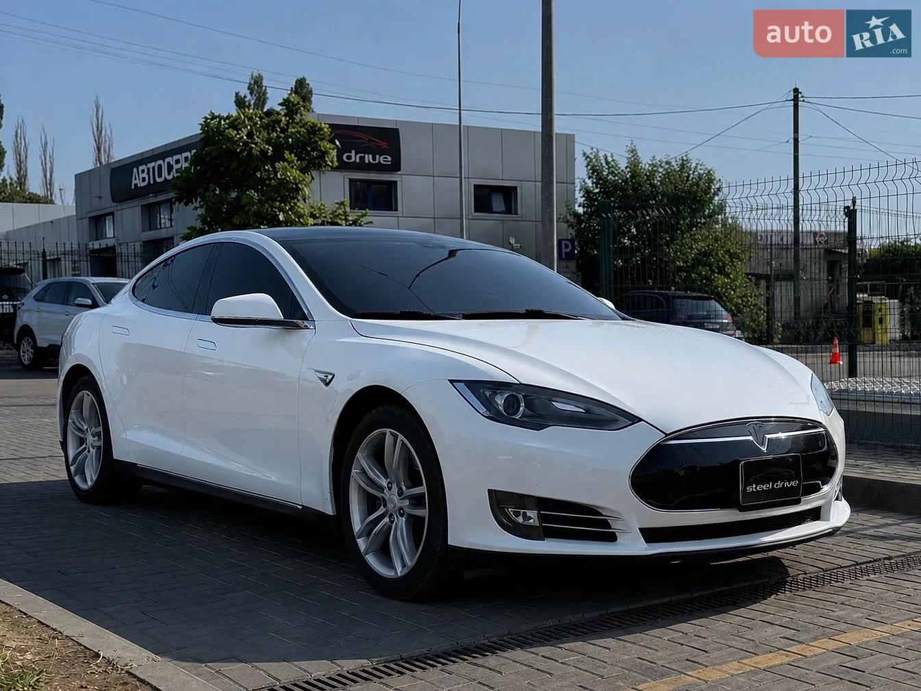 Tesla Model S 2014 — 1
