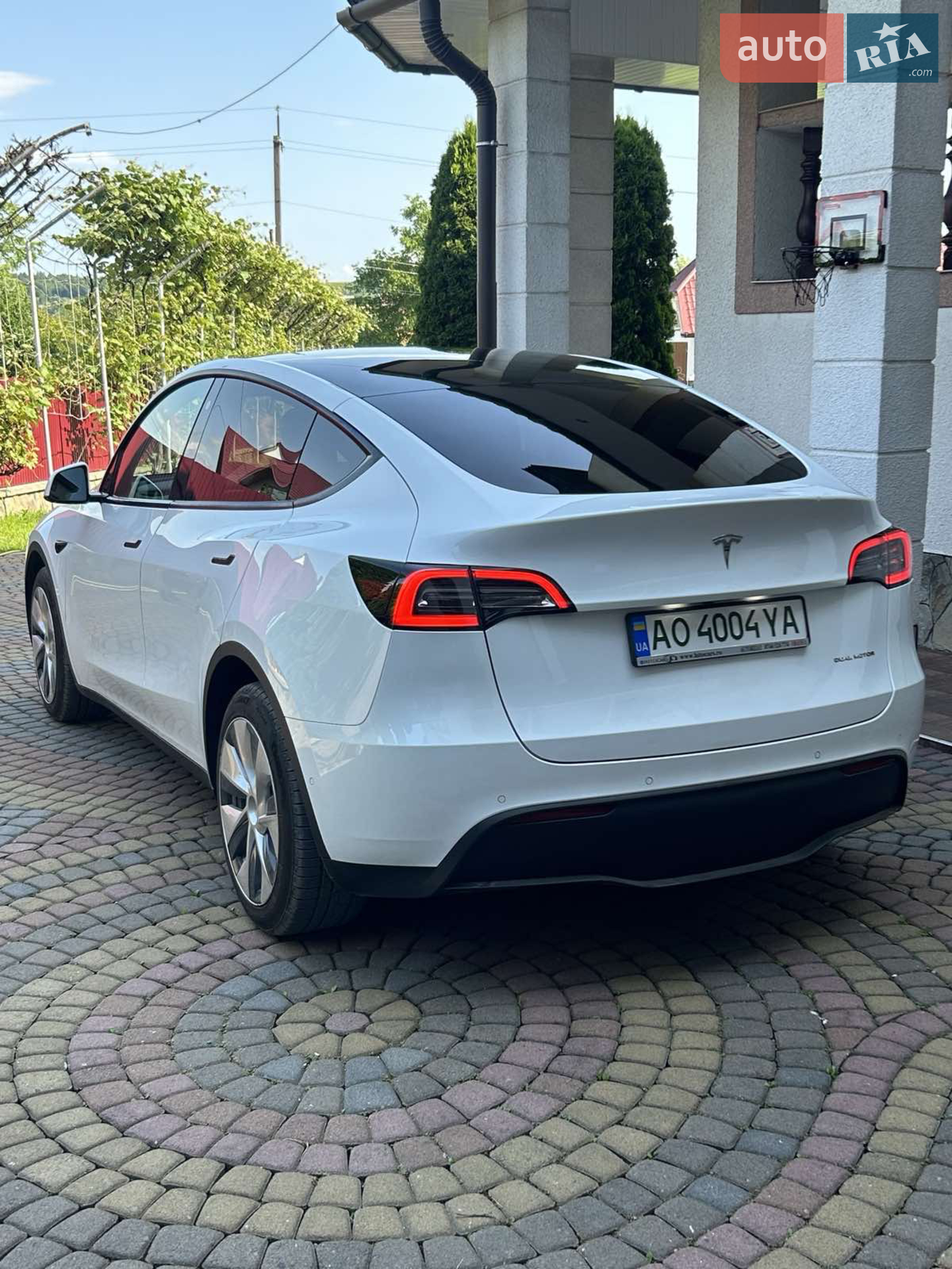 Tesla Model Y, 2022