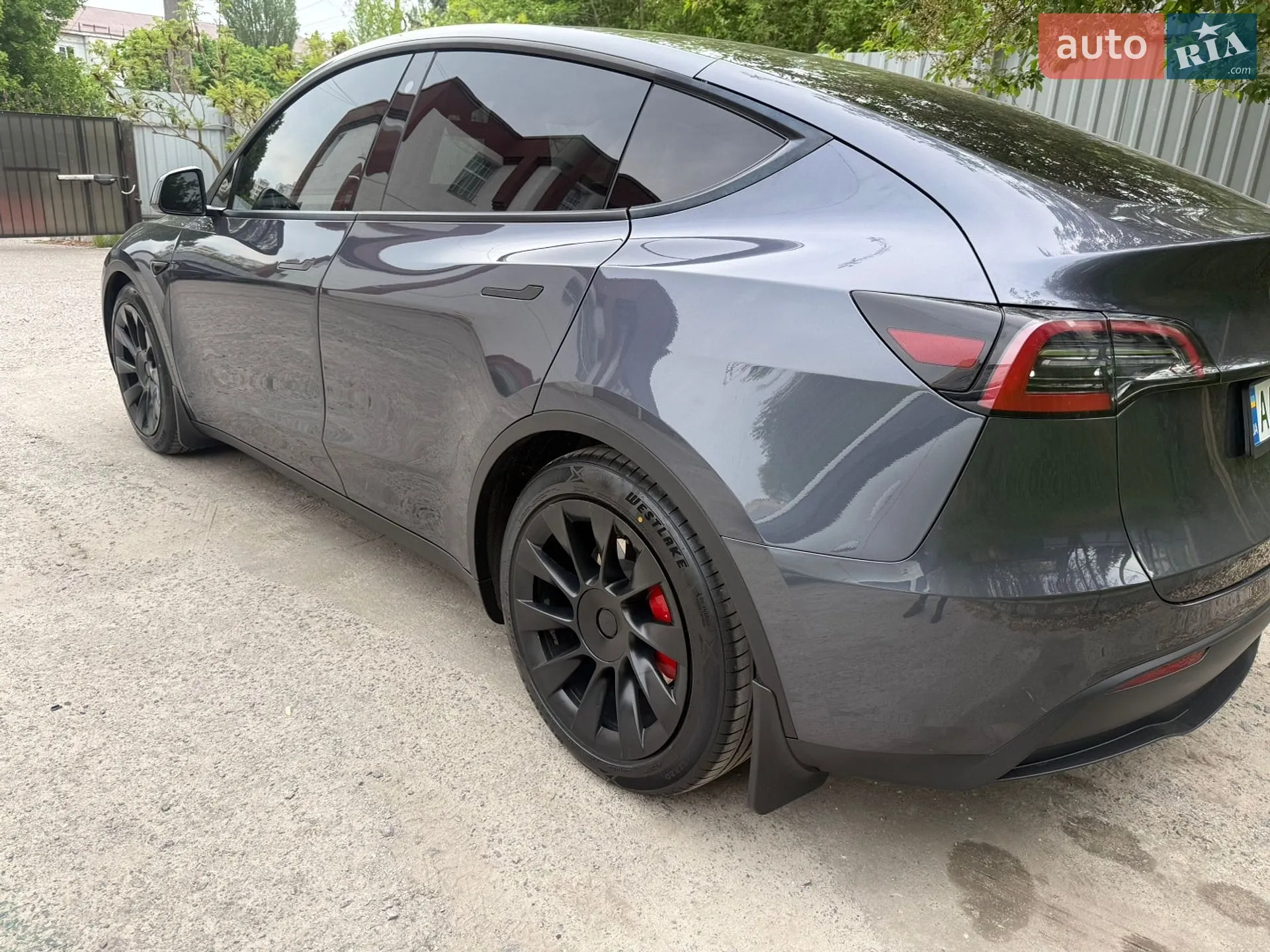 Tesla Model Y, 2022