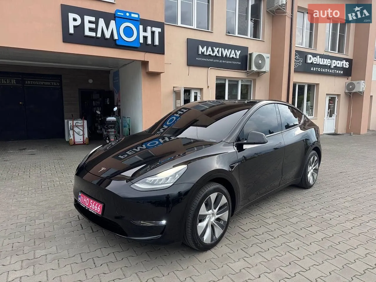 Tesla Model Y, 2021