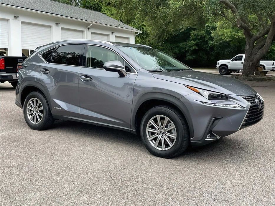 Lexus nx, 2020