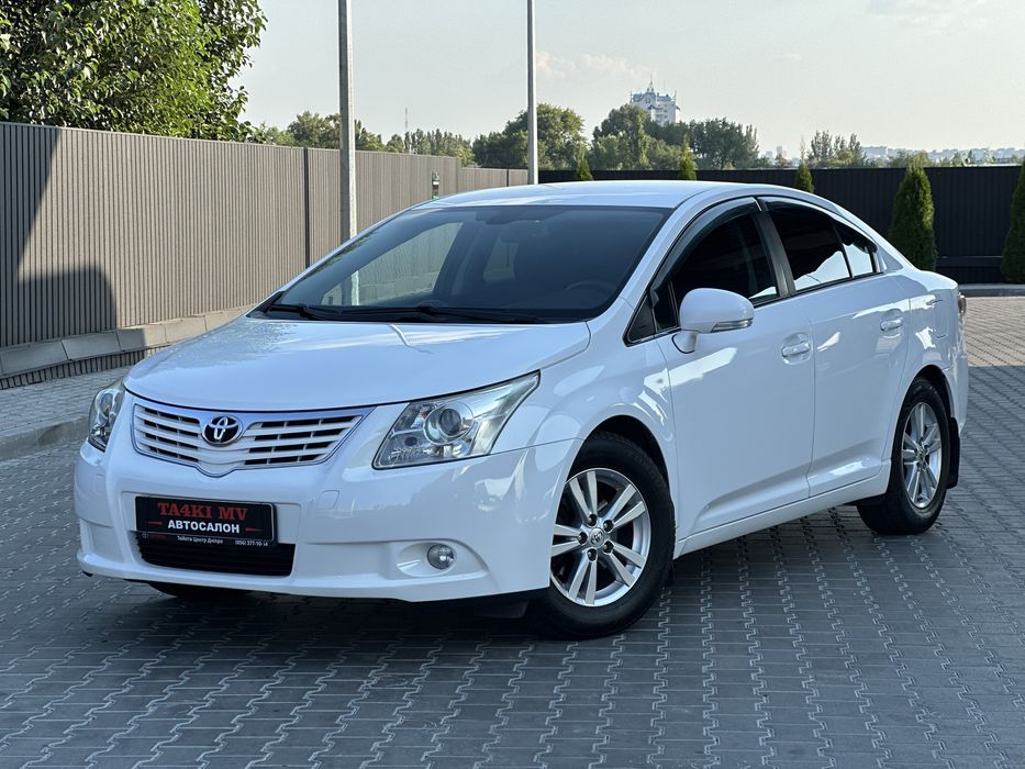 Toyota Avensis, 2011