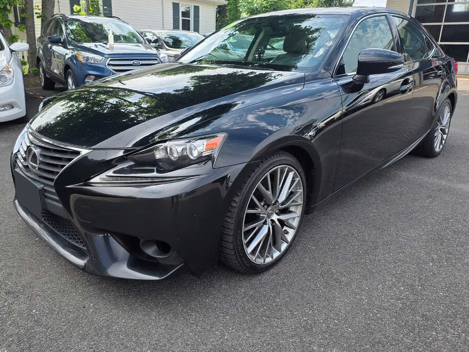 Lexus IS серия 2015 — 1