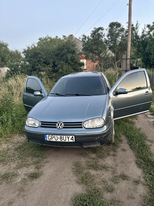Volkswagen Golf, 1998