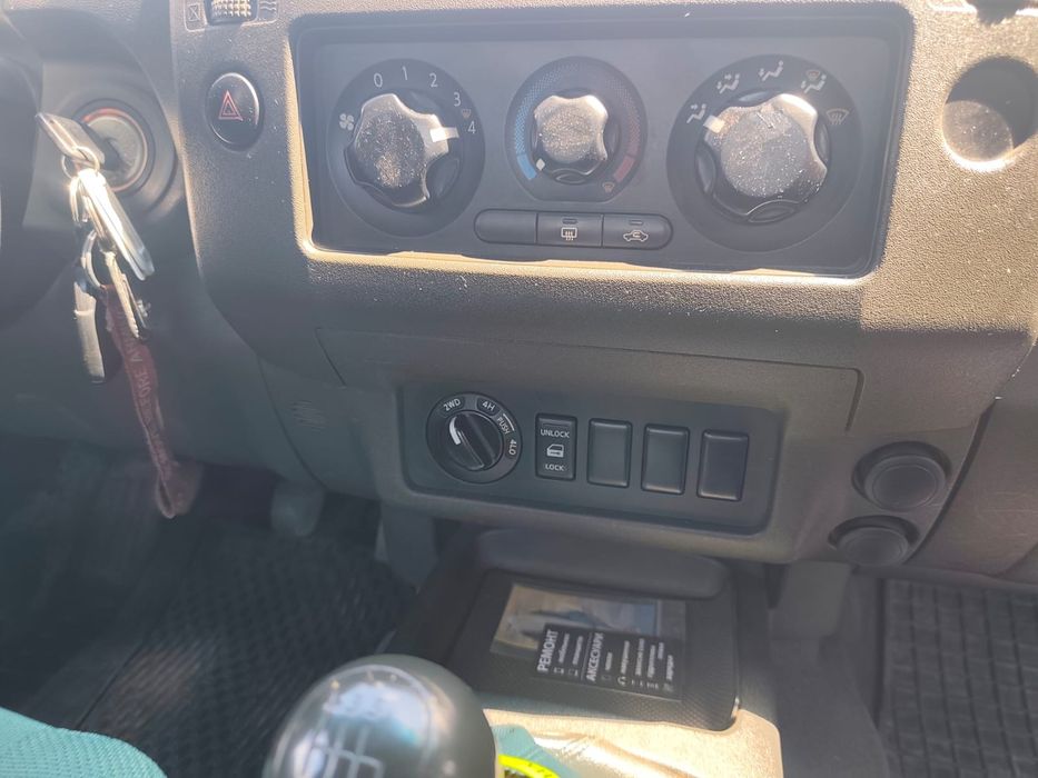 Nissan Navara, 2007