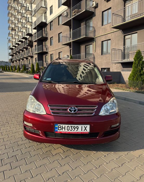 Toyota Avensis Verso, 2004