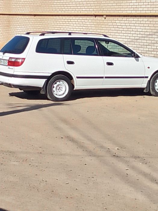 Toyota Carina E, 1995