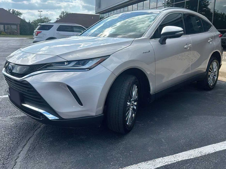 Toyota Venza 2021 — 1