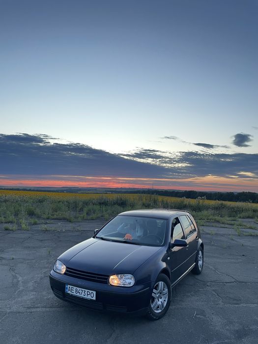 Volkswagen Golf, 2000