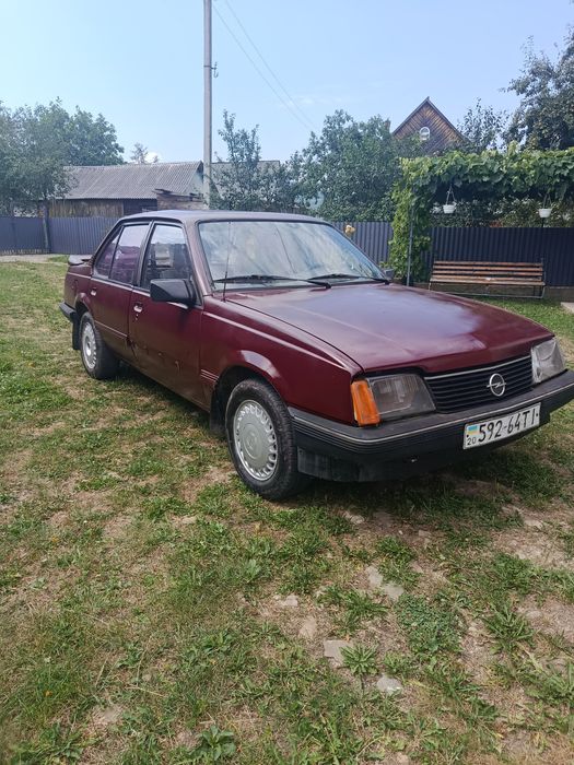 Opel Ascona, 1986