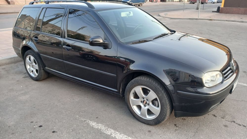 Volkswagen Golf, 2001