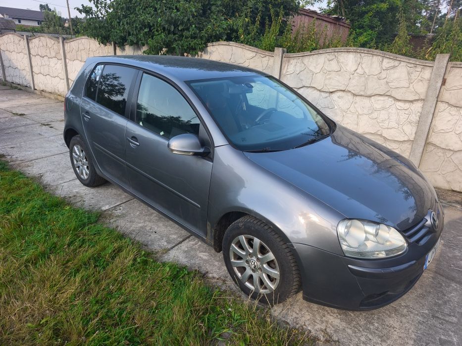 Volkswagen Golf, 2004