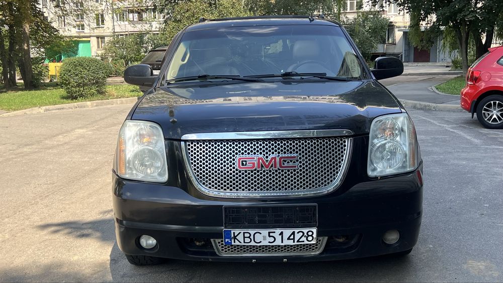GMC Yukon, 2011