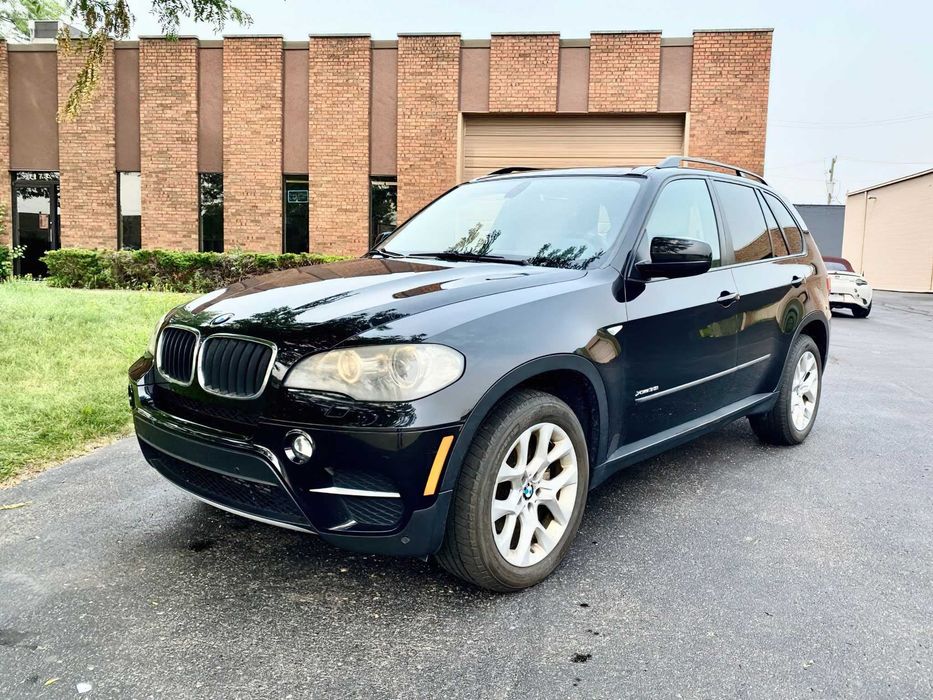 BMW X5 2011 — 1