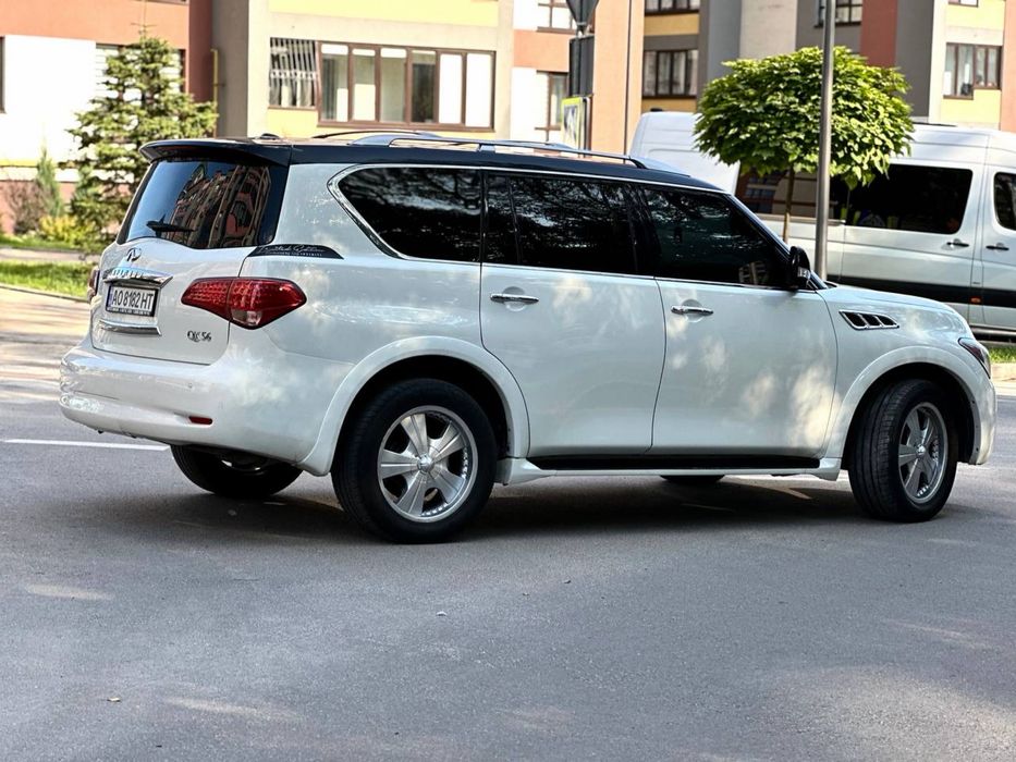 Infiniti QX56, 2011