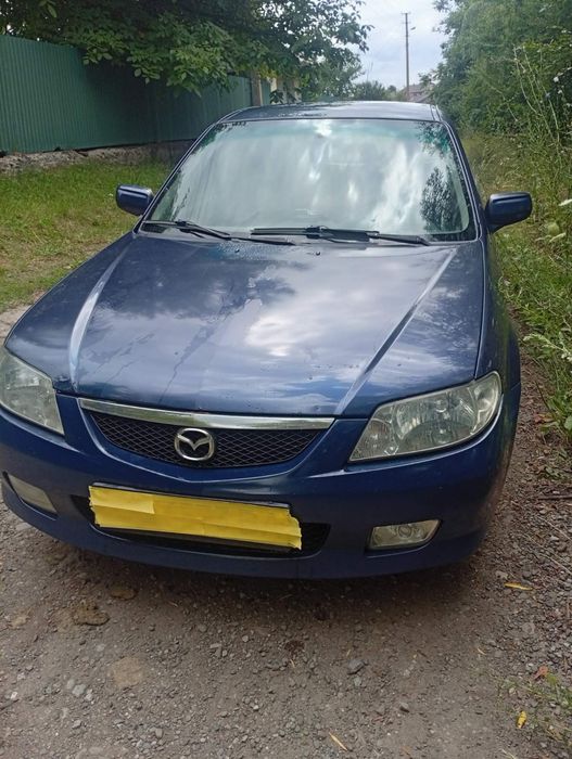 Mazda 323, 2001