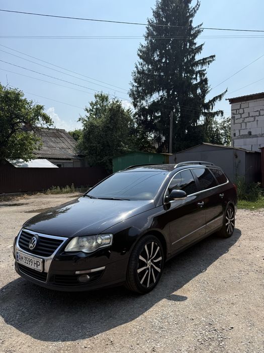 Volkswagen Passat Hatchback 2010 — 1