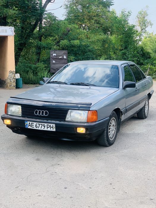 Audi 100, 1984