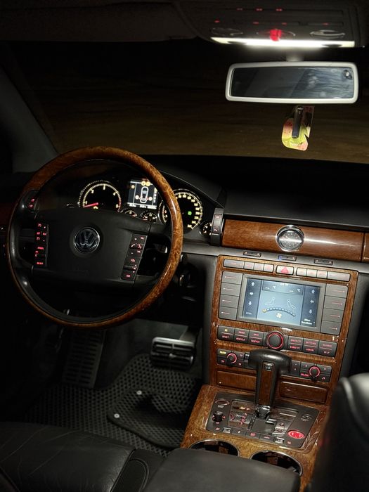 Volkswagen Phaeton, 2005