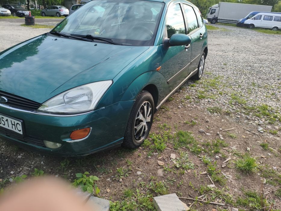 Ford Focus, 1998