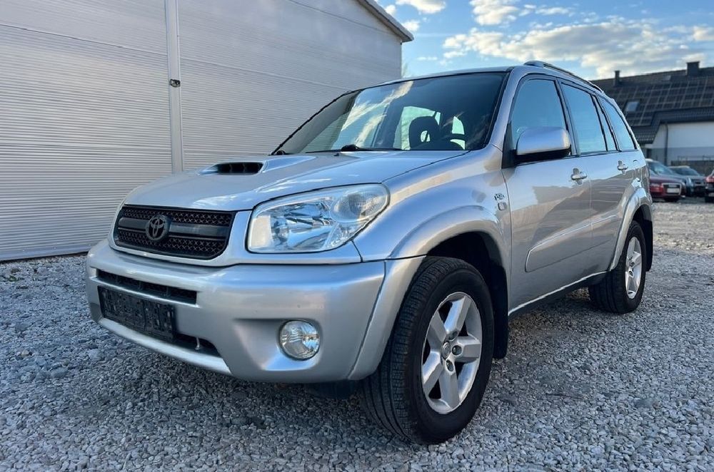Toyota RAV4, 2004
