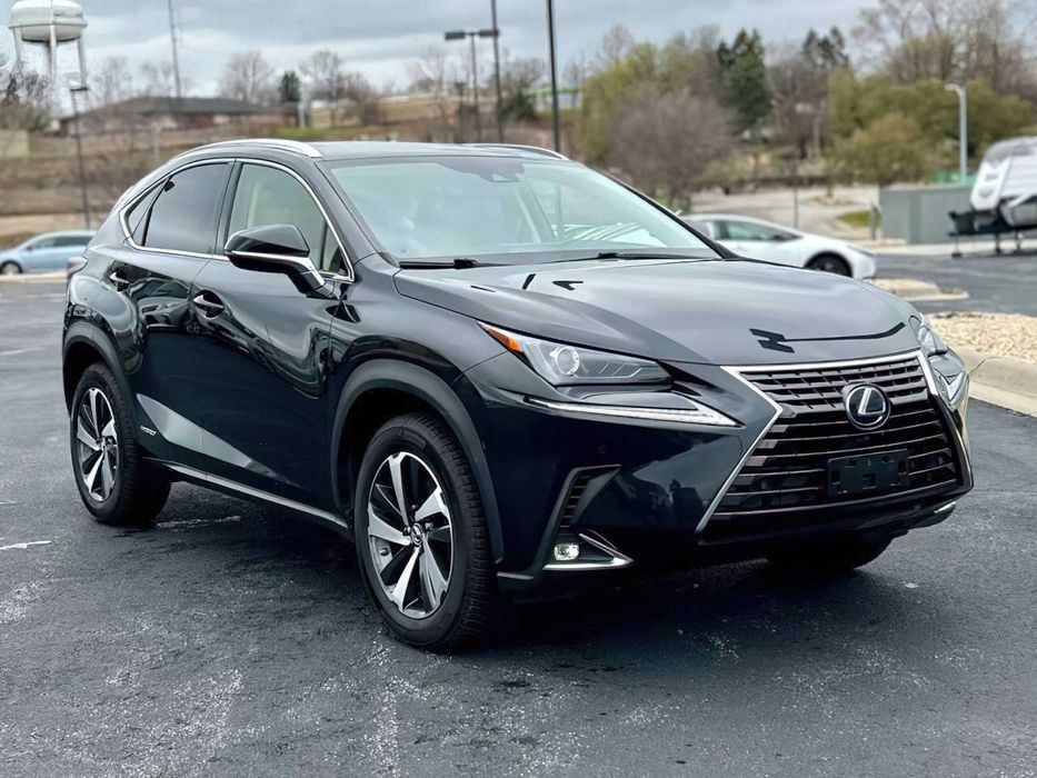 Lexus nx, 2021