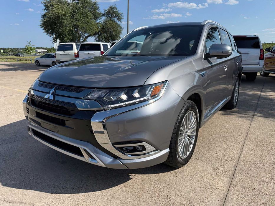 Mitsubishi Outlander 2022 — 1
