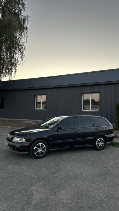 Volvo V40 Kombi 1998 — 1