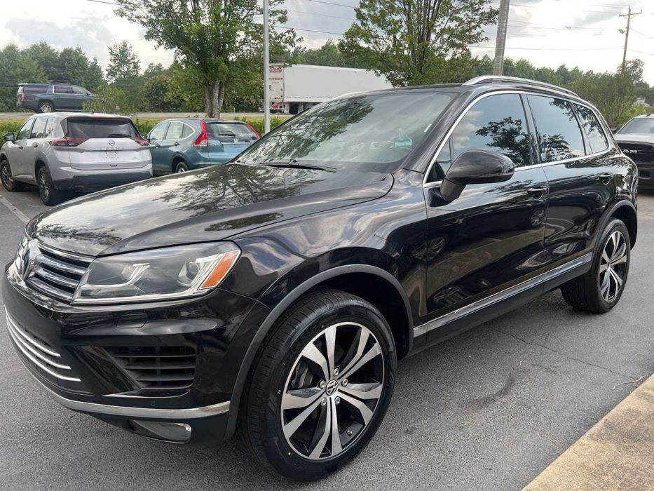 Volkswagen Touareg 2017 — 1