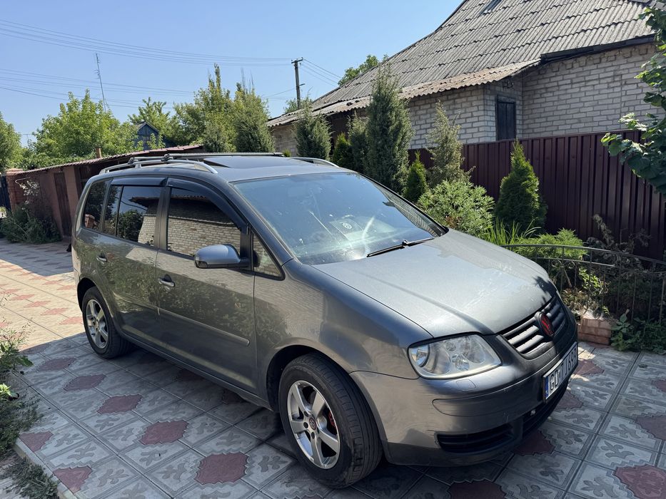 Volkswagen Touran, 2004