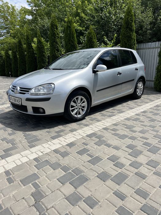 Volkswagen Golf, 2004