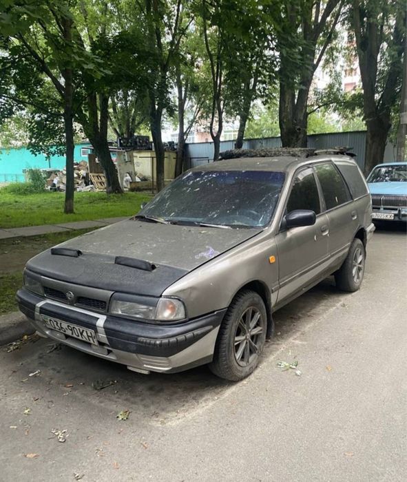 Nissan Sunny 1992 — 1