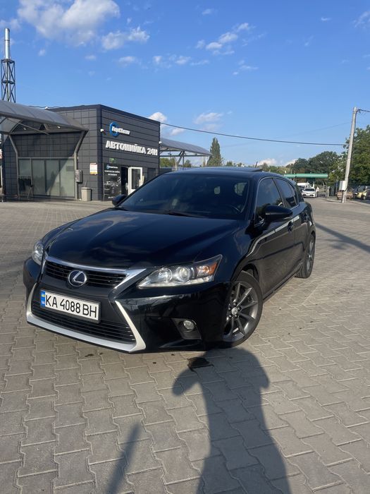 Lexus CT, 2013