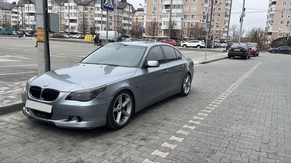 BMW 5 Series, 2003