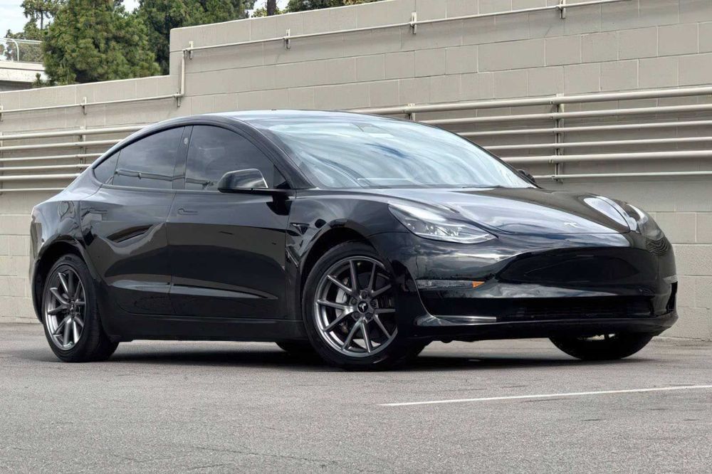 Tesla Model 3 2022 — 1